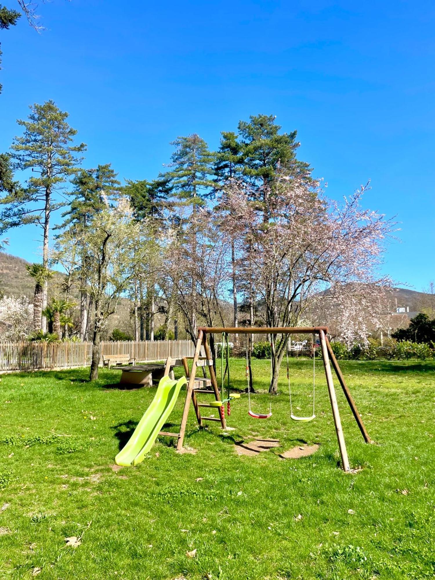 Domaine Le Vaxergues Saint-Affrique Exterior foto